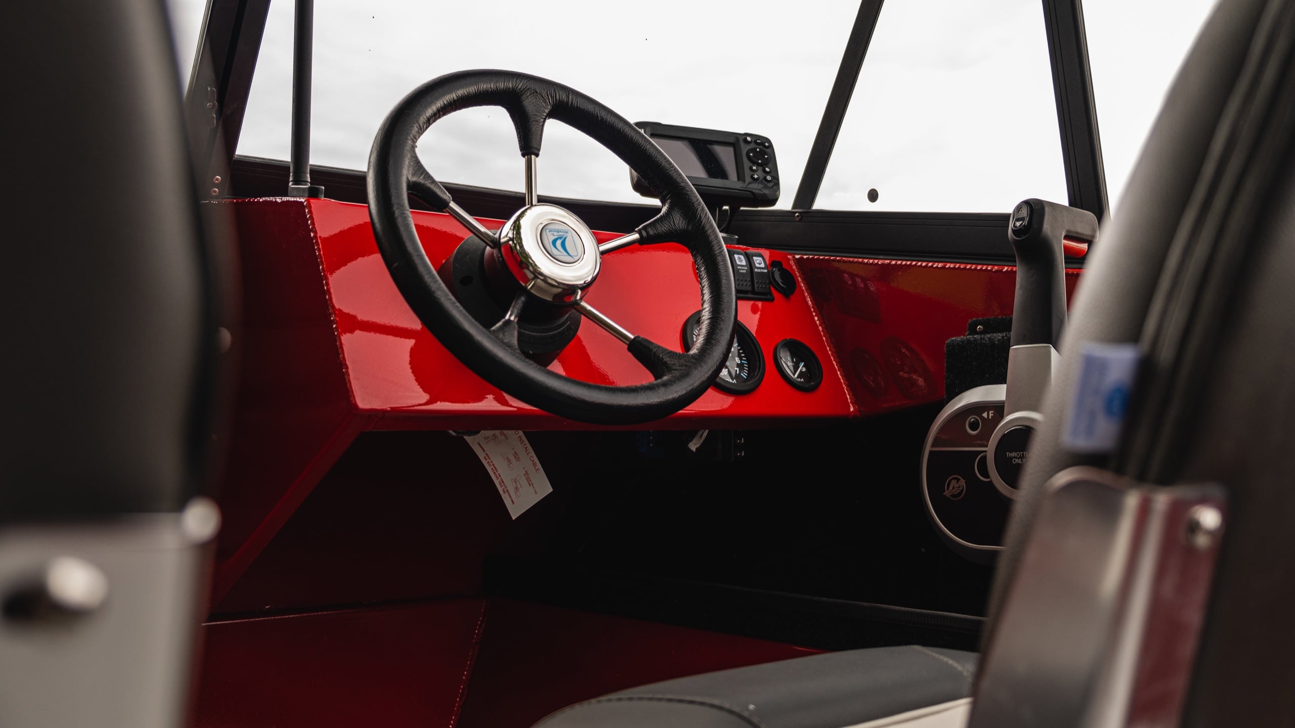 Windboat 4.5 DCX — штурвал