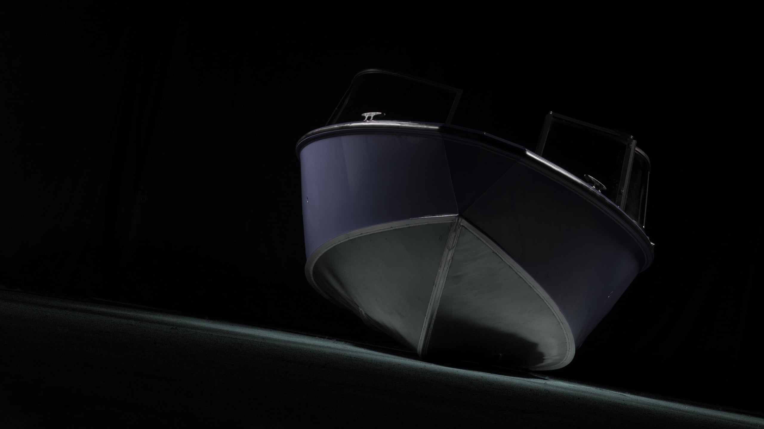 Windboat 4.6 DC EvoFish — корма