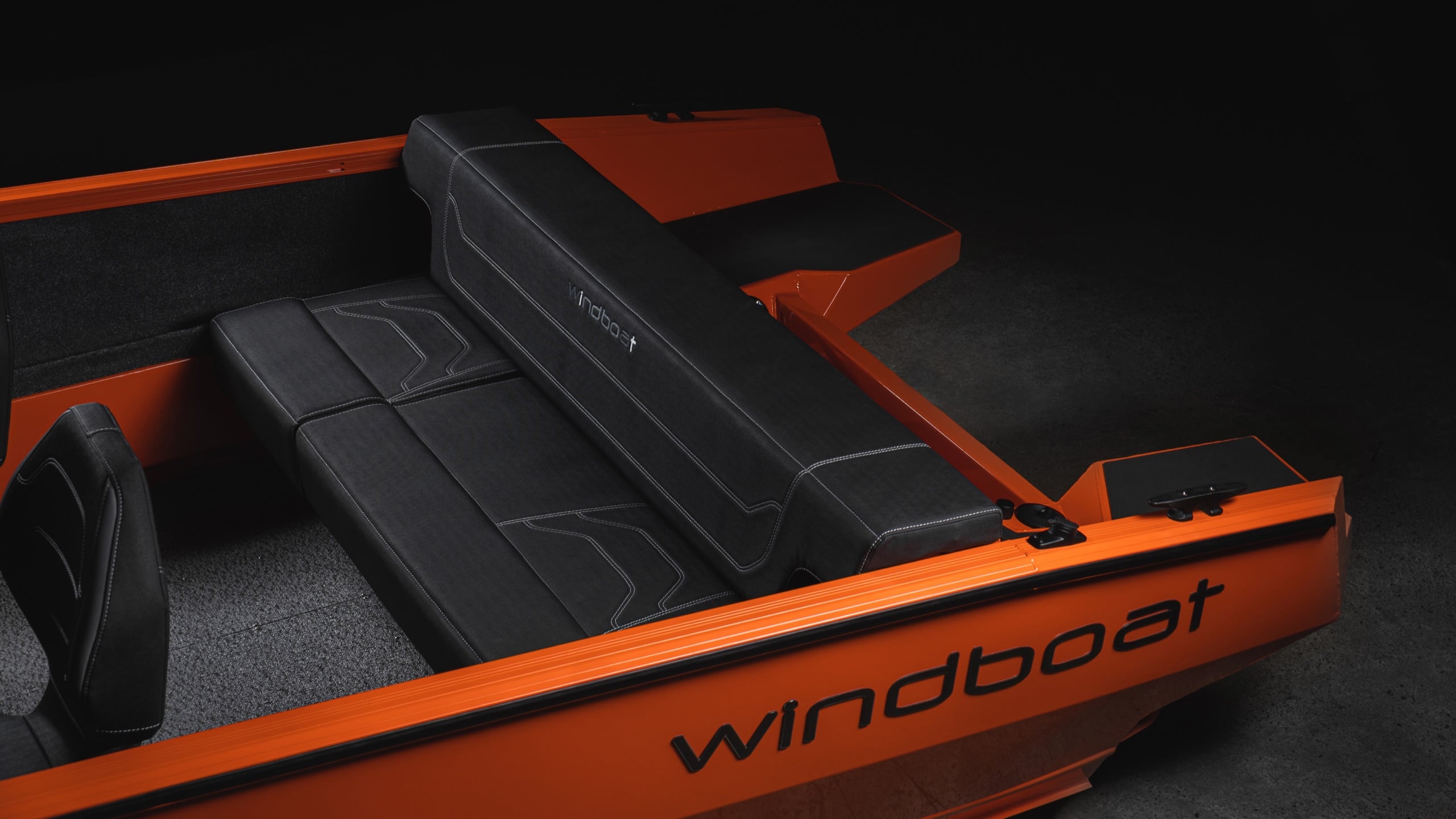 Windboat 4.6 DCX — Чистый оранжевый, фото 2