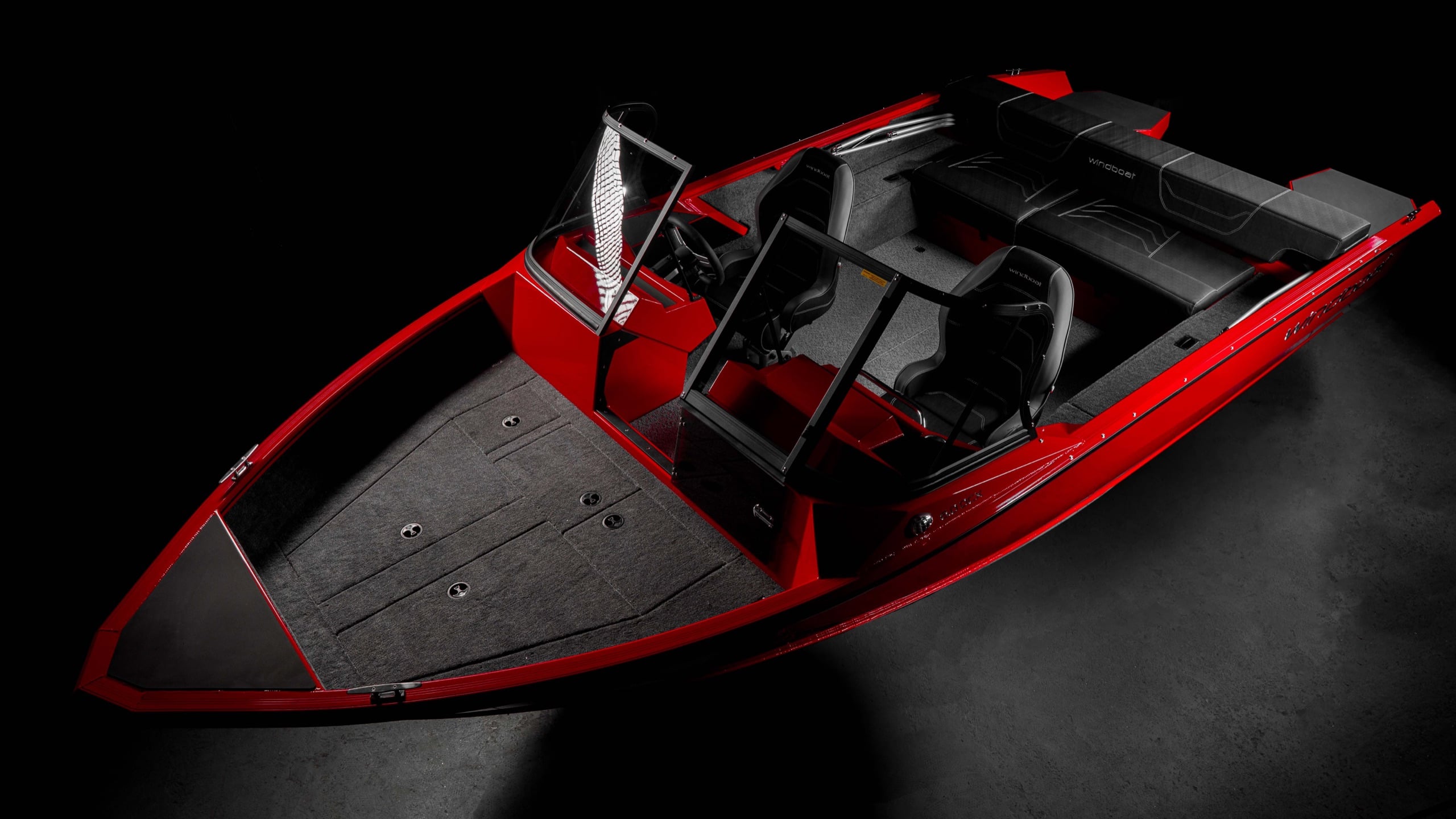 Windboat 6.0 DCX — корма