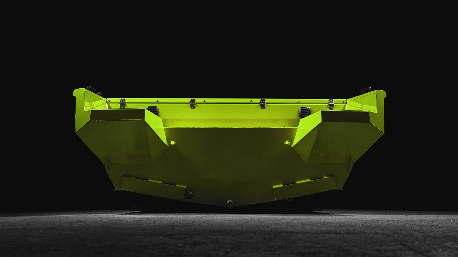 Windboat 4.6 DCX — интерьер кокпита