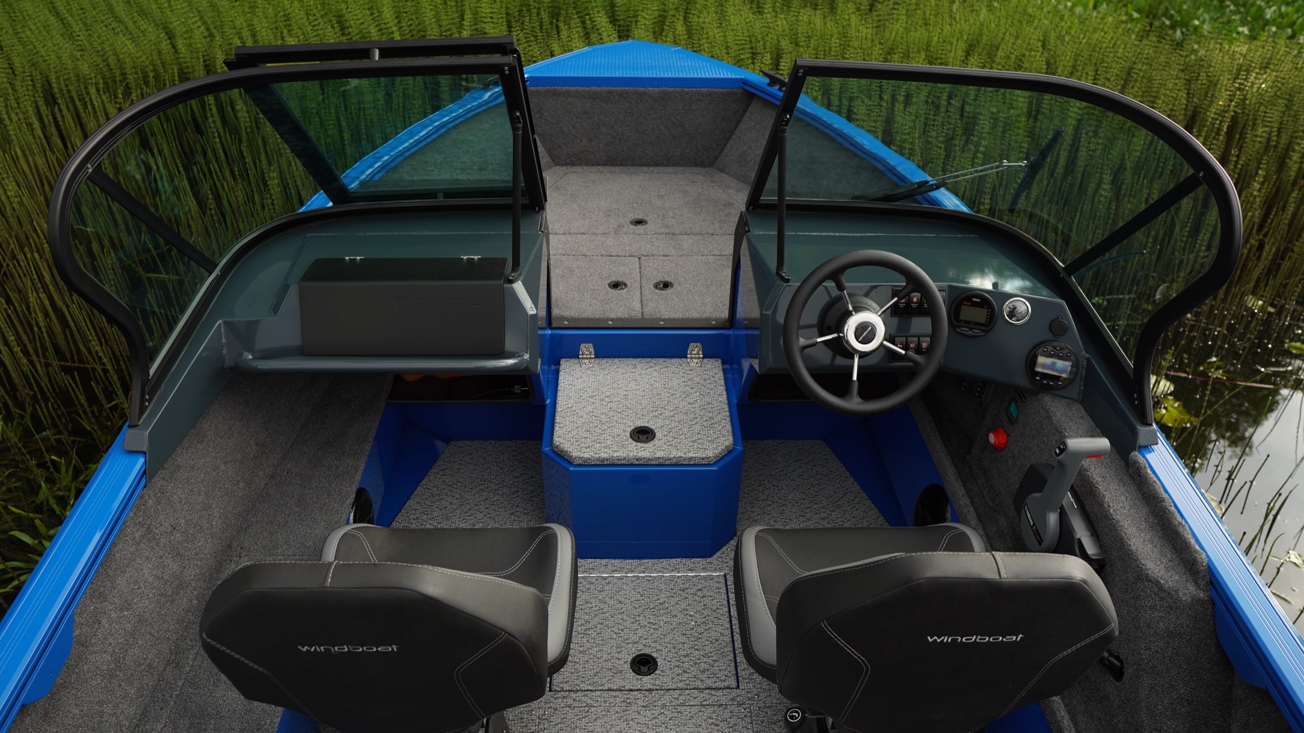 Windboat 4.6 DCX — живая съёмка