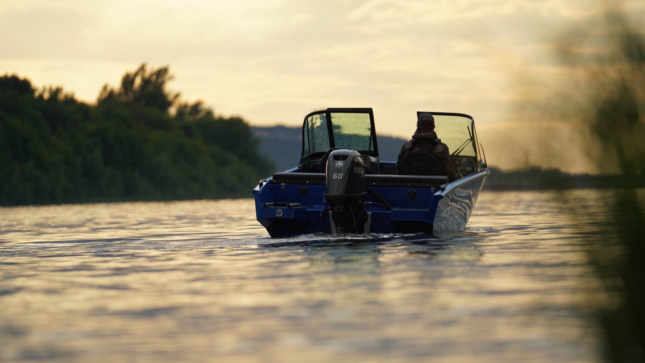 Windboat 4.6 DCX крупным планом