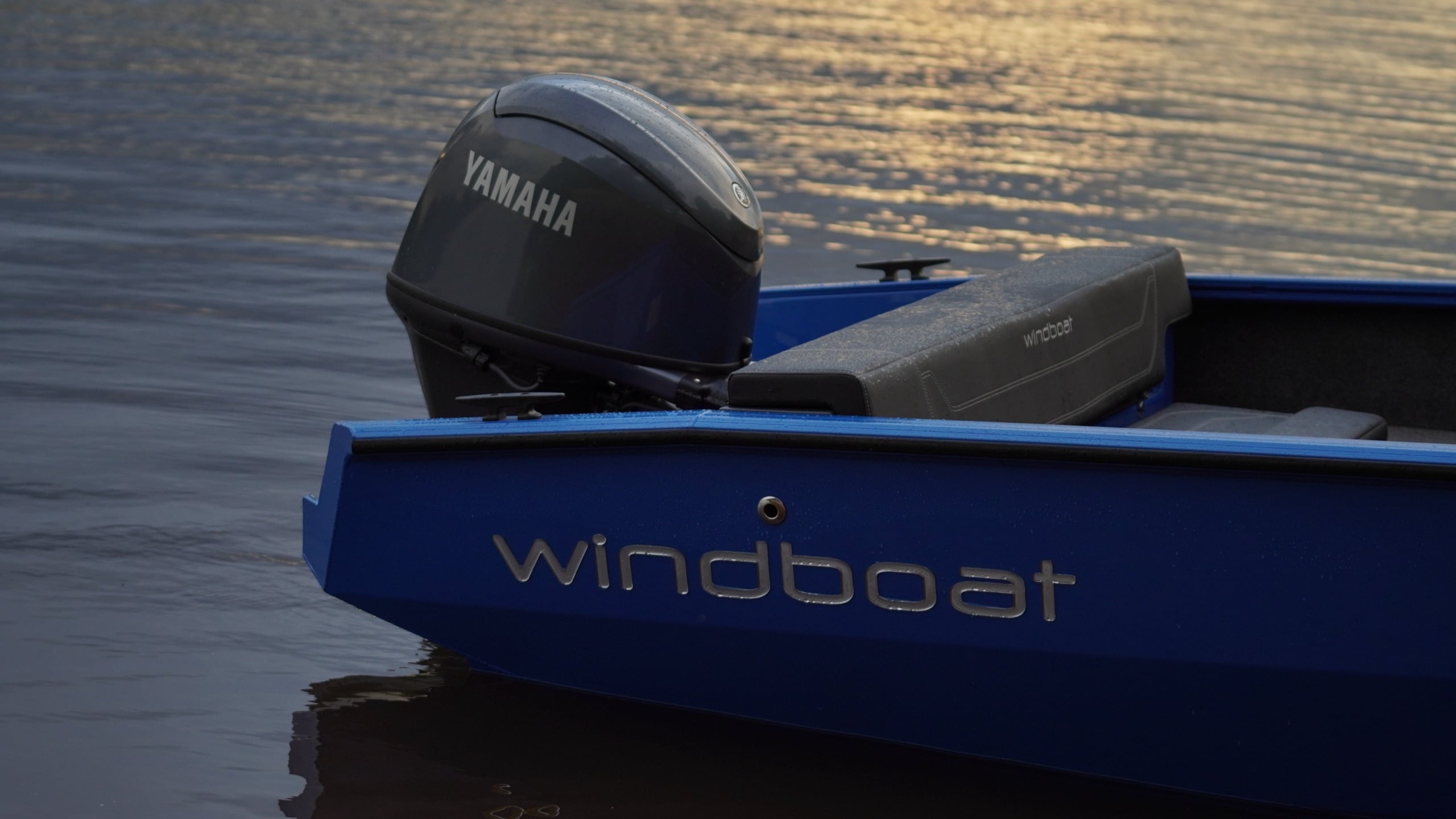 Windboat 4.6 DCX — детали