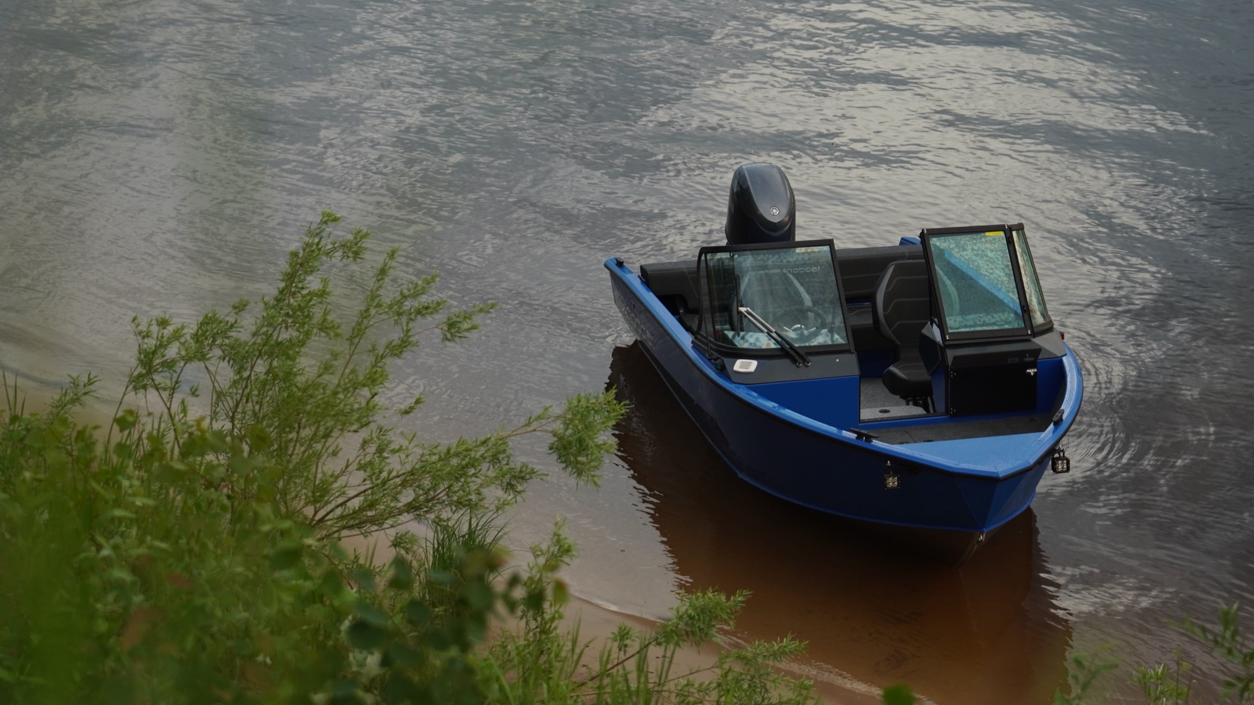 Windboat 4.6 DCX — живая съёмка