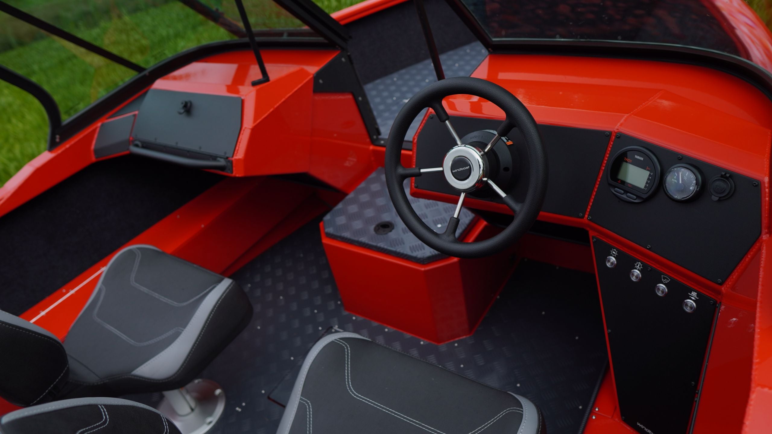 Windboat 4.6 DCX Air — деталь корпуса