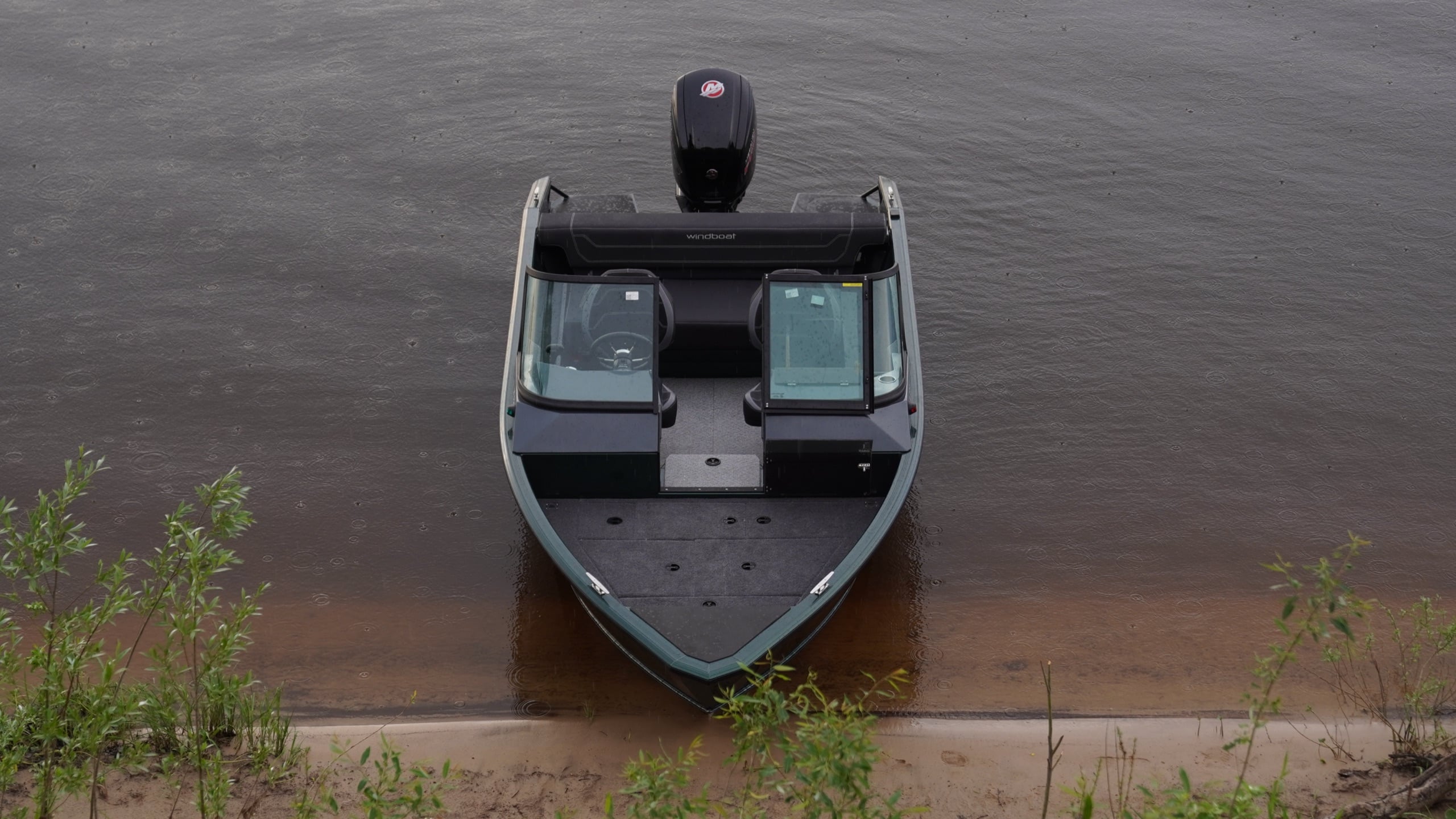 Windboat 4.9 DCX — нос
