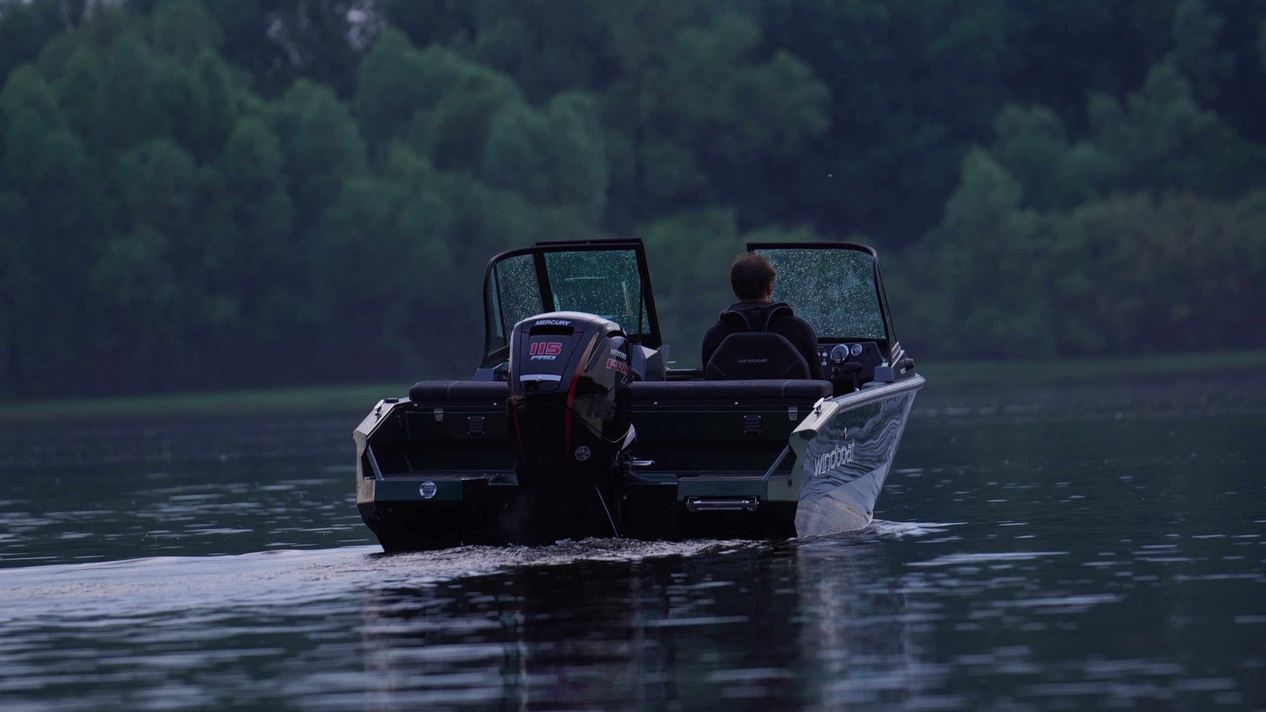 Windboat 4.9 DCX на ходу