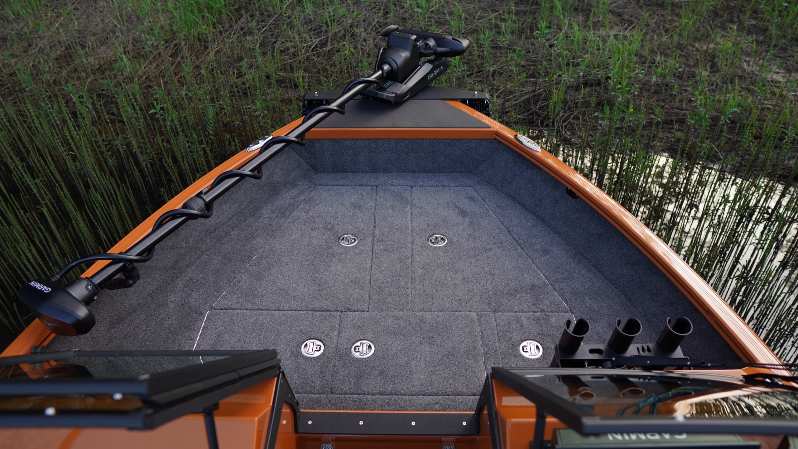 Windboat 6.0 DCX крупным планом