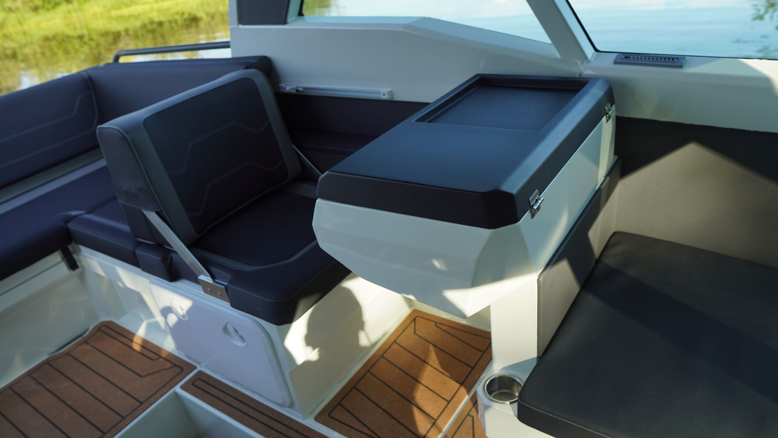Рубка Windboat 6.3 HT изнутри