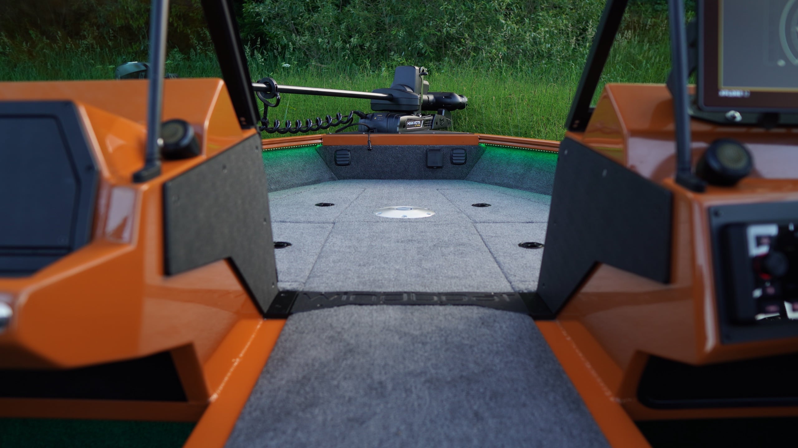 Windboat 6.5 EvoFish на воде