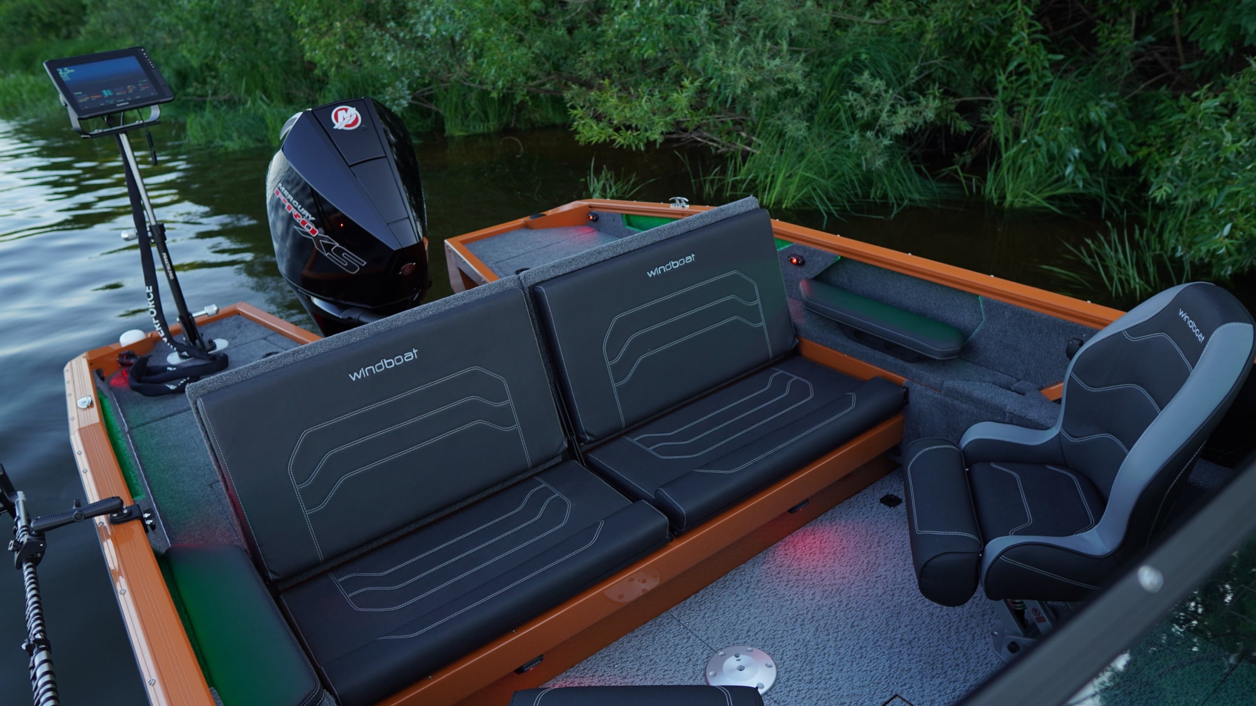 Windboat 6.5 EvoFish — живая съёмка