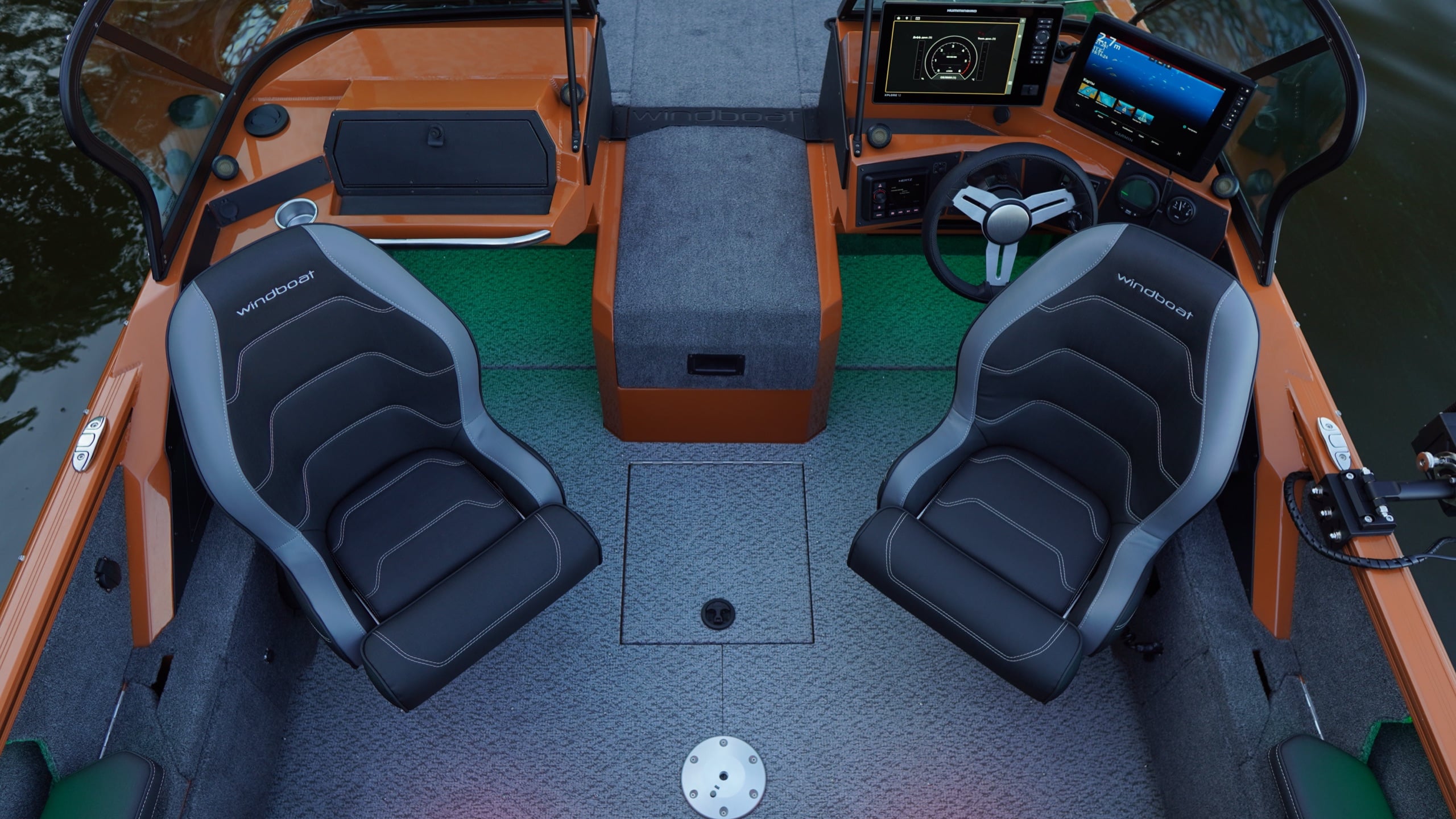 Windboat 6.5 EvoFish на воде