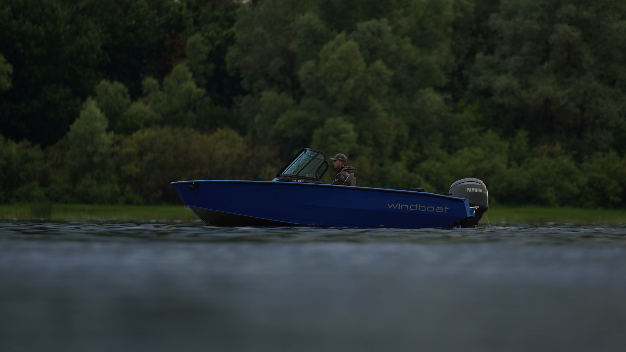 Windboat 4.6 DCX — общий вид