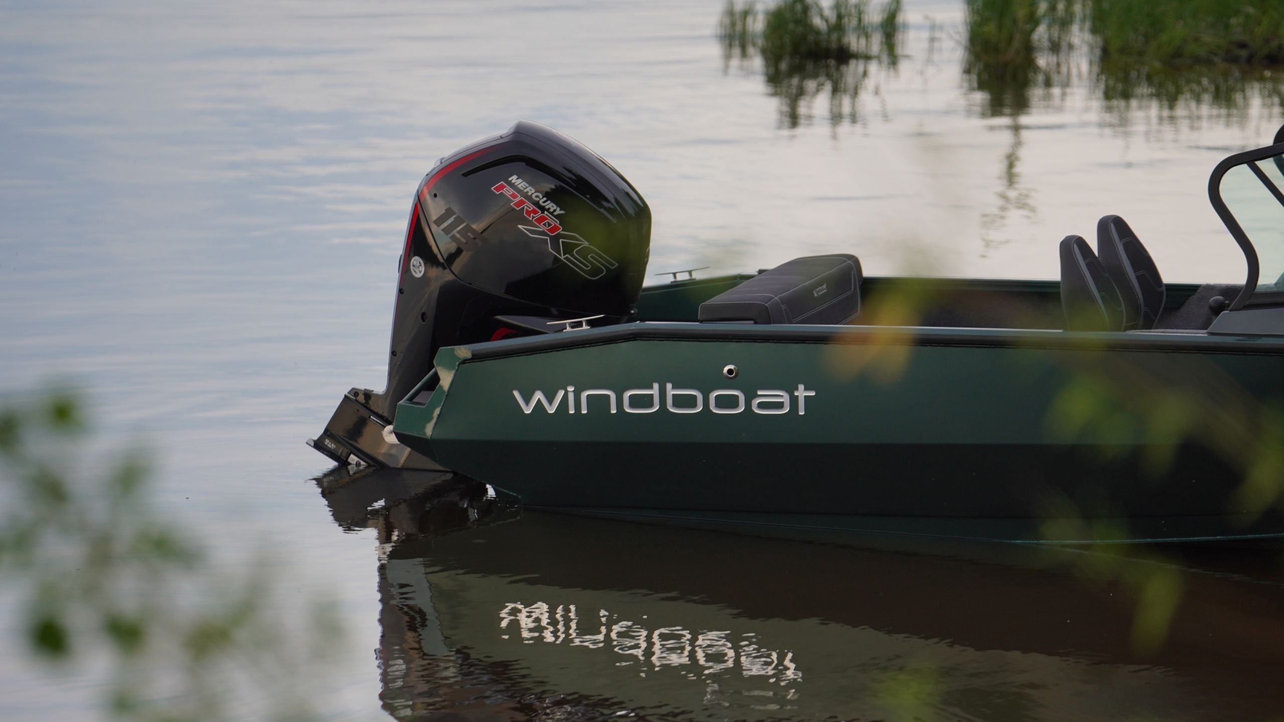 Windboat 4.9 DCX