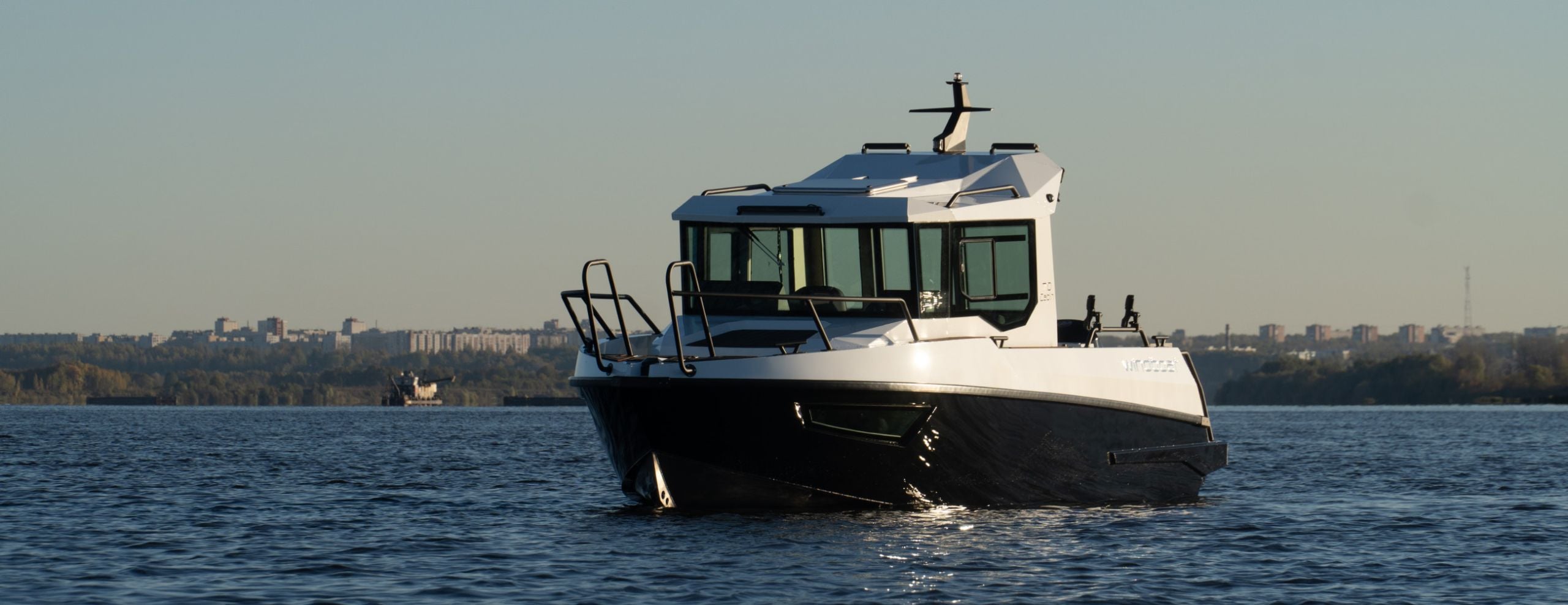 Windboat 7.0 Cabin
